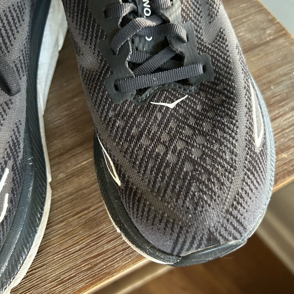 Hoka Clifton 9 Black White Athletic Running Shoes Sneakers Women’s Size 8.5 - Picture 4 of 14